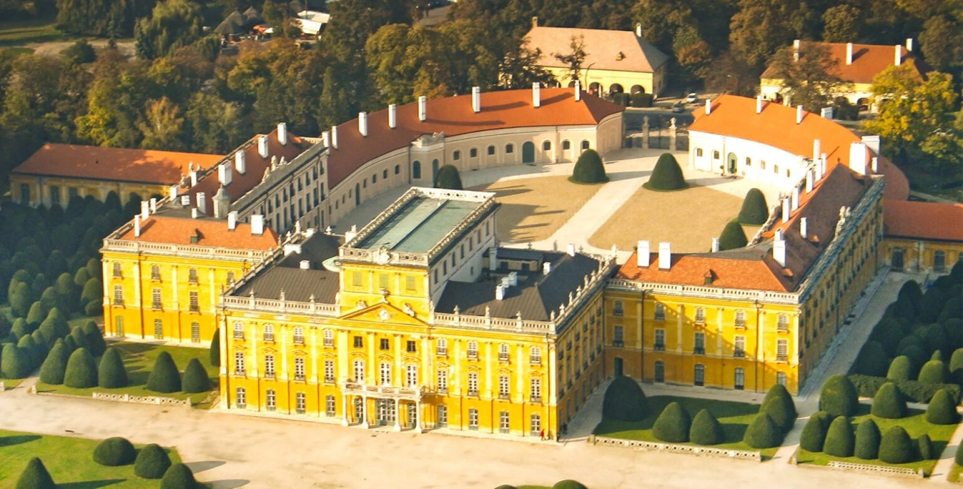 Proiect Palatul Esterházy amenajare aparataj portelan alb 